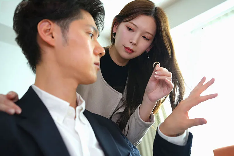 Cô vợ đi đi chơi, anh xã ở nhà bị nhỏ em bà xã gạ nắc không trượt phát nào